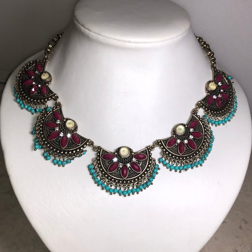 CHLOE + ISABEL Desert Bloom Festival Necklace - N080